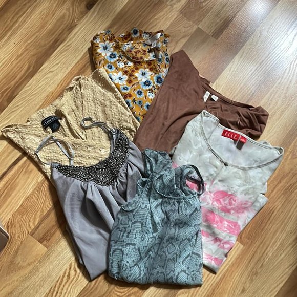 Various Brands Tops - Women's Small Semi Mystery Lot of SIX Blouses Tops Lightweight Warm Weather